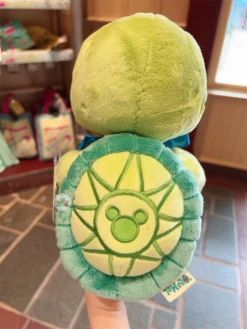 HKDL - Olu Mel Graduation Cap Plush Toy -Disney 8A2907EA C360 42C4 AC97 039306093B10