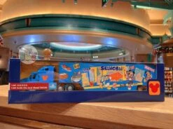 SHDL - Mickey & Friends Travel Shanghai Disneyland Collection - 1:64 Scale Die Cast Metal Vehicle Toy