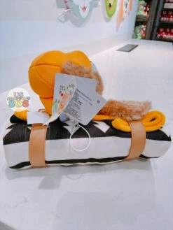 SHDL - Duffy & Friends Spring Hiking - Blanket -Disney image 54780d9b bb24 46a7 b008 fecd91d240f8