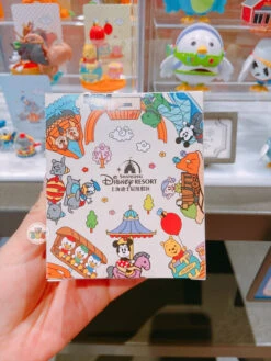 SHDL - Mickey & Friends At Shanghai Disney Resort Mystery Figure Box -Disney image 9b90ff80 6588 4584 844f a2b8054d0ffd